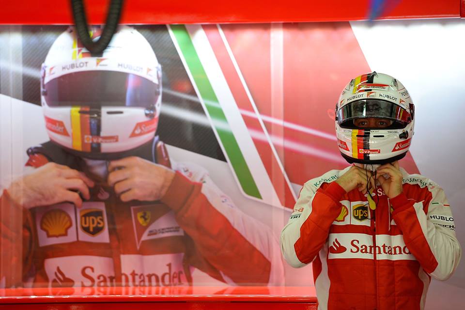 Vettel in der Ferrari-Garage. Copyright: Ferrari