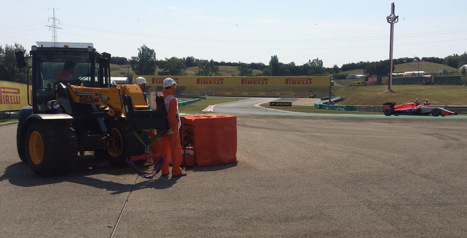 Ein Bergekran in Ungarn. Copyright: F1-insider.com