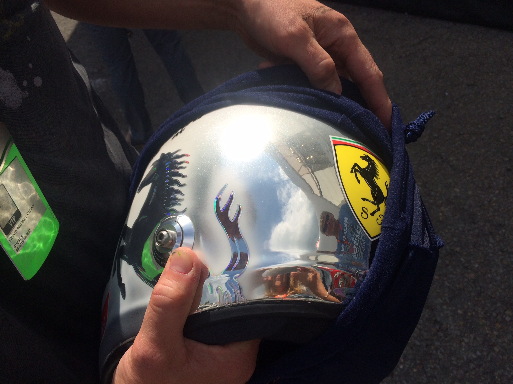 Vettels Helm für Spa. Copyright: F1-insider.com