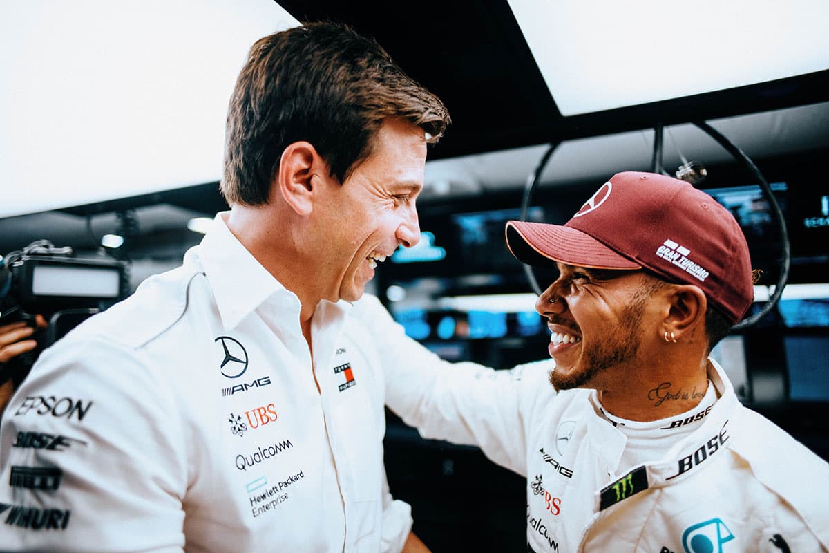 Toto Wolff und Lewis Hamiton Credit: P. Ripke/Mercedes