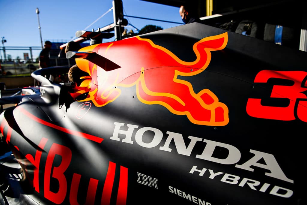 Red Bull und Noch-Motorpartner Honda arbeiten ab heute also parallel. Credit: Red Bull Content Pool