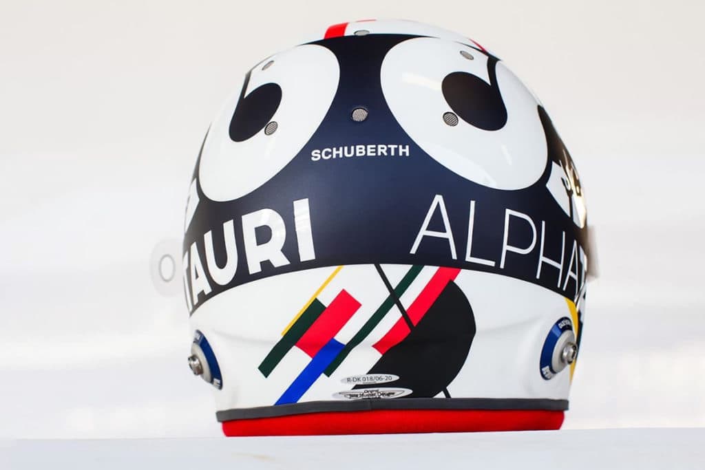 Daniil Kvyat Helm Russland 2002. Credit: Jens Munser Designs