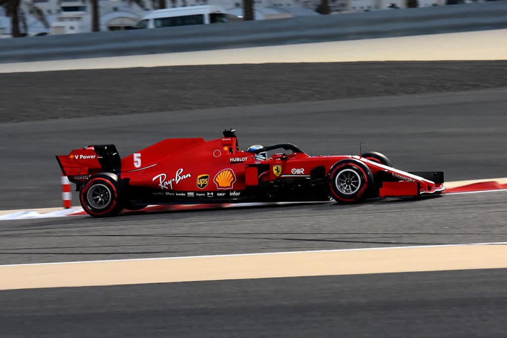 Vettel beim ersten Training zum Sakhir Grand Prix