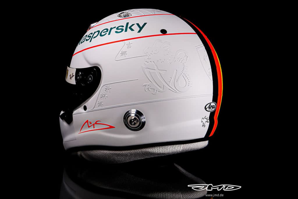 Sebastian Vettel Helm Eifel 2020. Credit: Jens Munser Designs