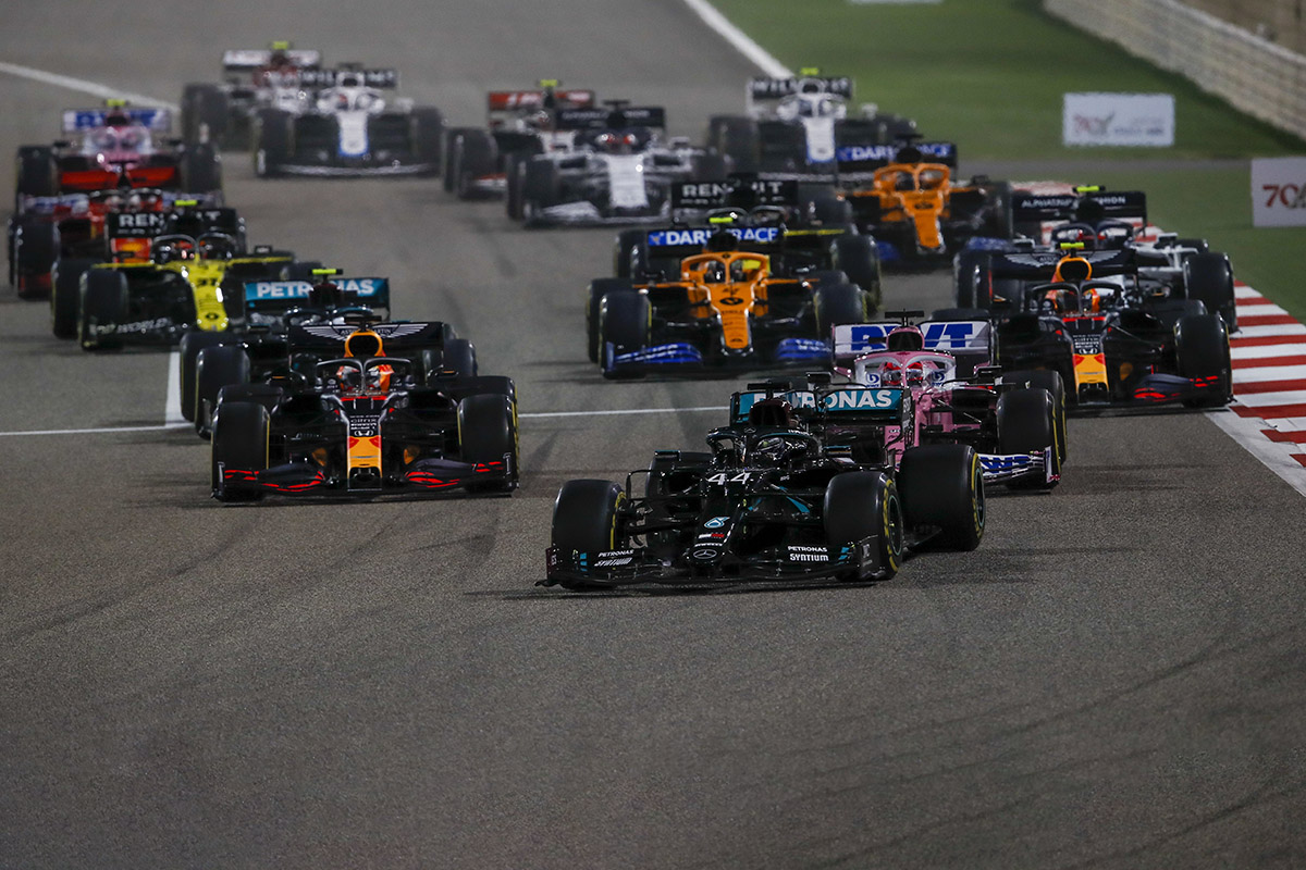 Startet die Formel 1 die Saison 2021 in Bahrain? Credit: LAT/Mercedes