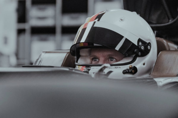 Sebastian Vettel Sitzprobe Aston Martin. Credit: Aston Martin