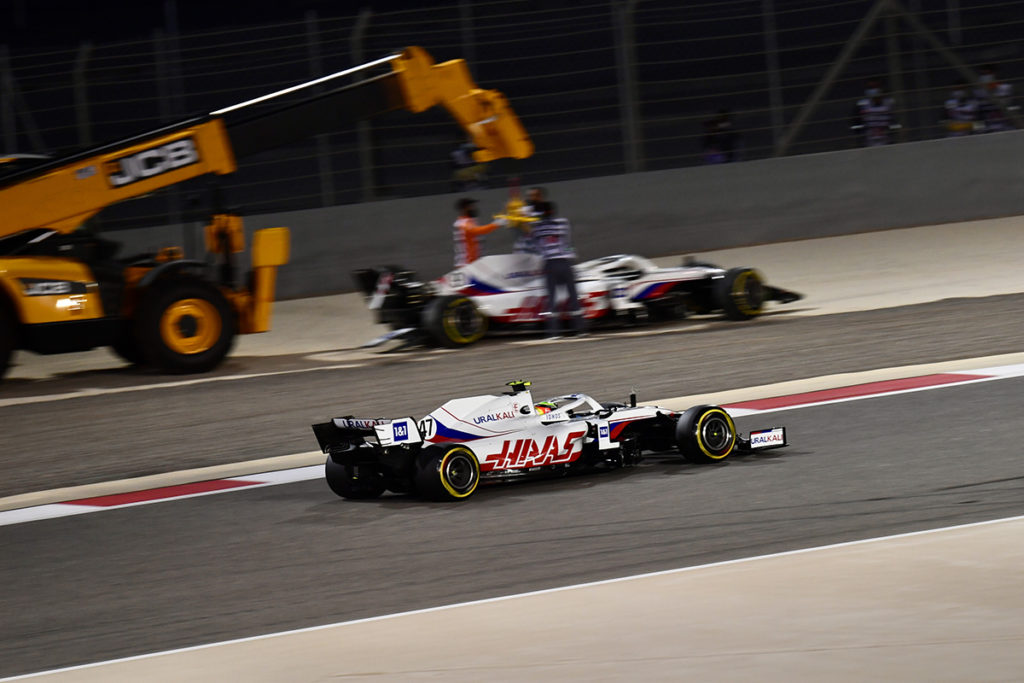 Formel 1 Mick Schumacher Mazepin Crash Bahrain GP 2021
