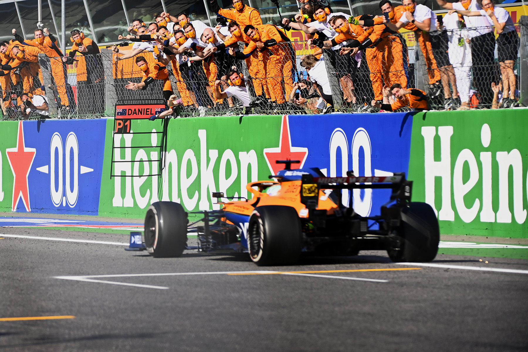 Formel 1 Daniel Ricciardo McLaren Monza Italien GP 2021 Sieger