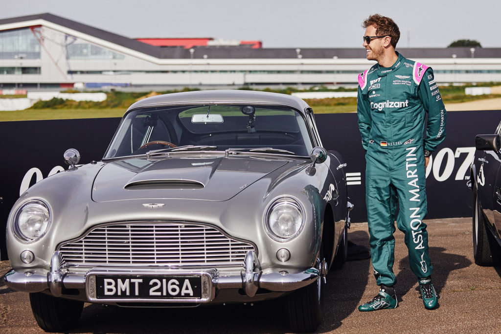 Formel 1 Sebastian Vettel Aston Martin 007 PR Event