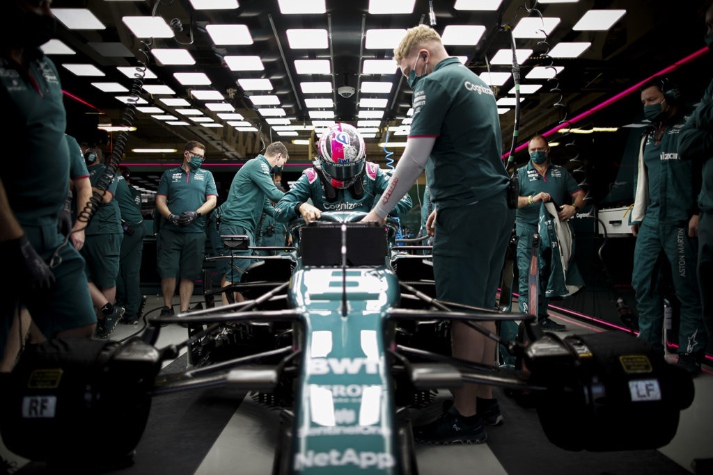 Formel 1 Sebastian Vettel Aston Martin Mexico Quali 03