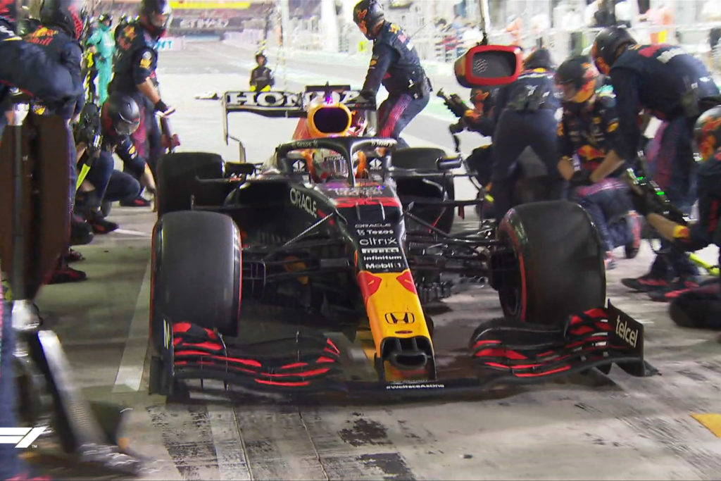 Formel 1 Verstappen Red Bull Box SC Abu Dhabi