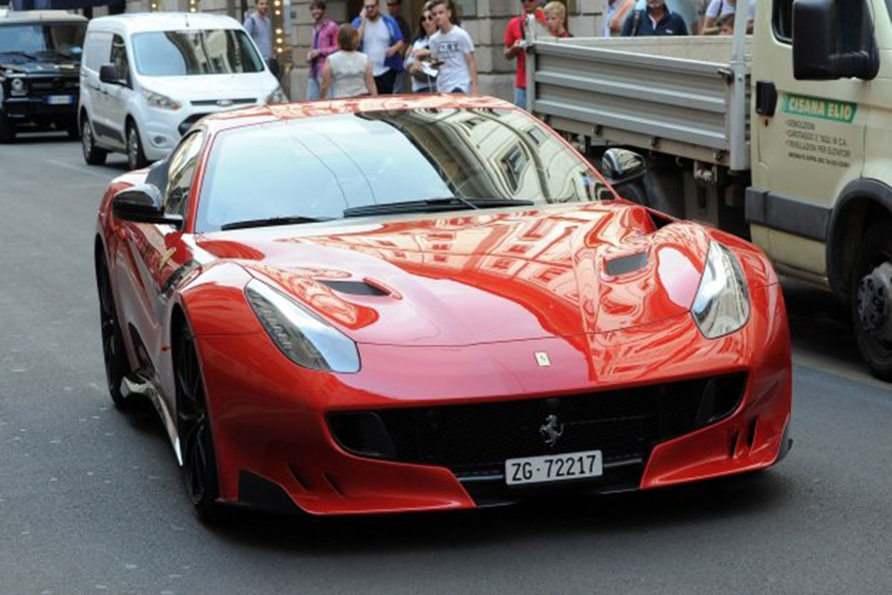 Formel 1 Kimi Raikkonen Ferrari F12 tdf. Credit: mintturaikkonen/Instagram
