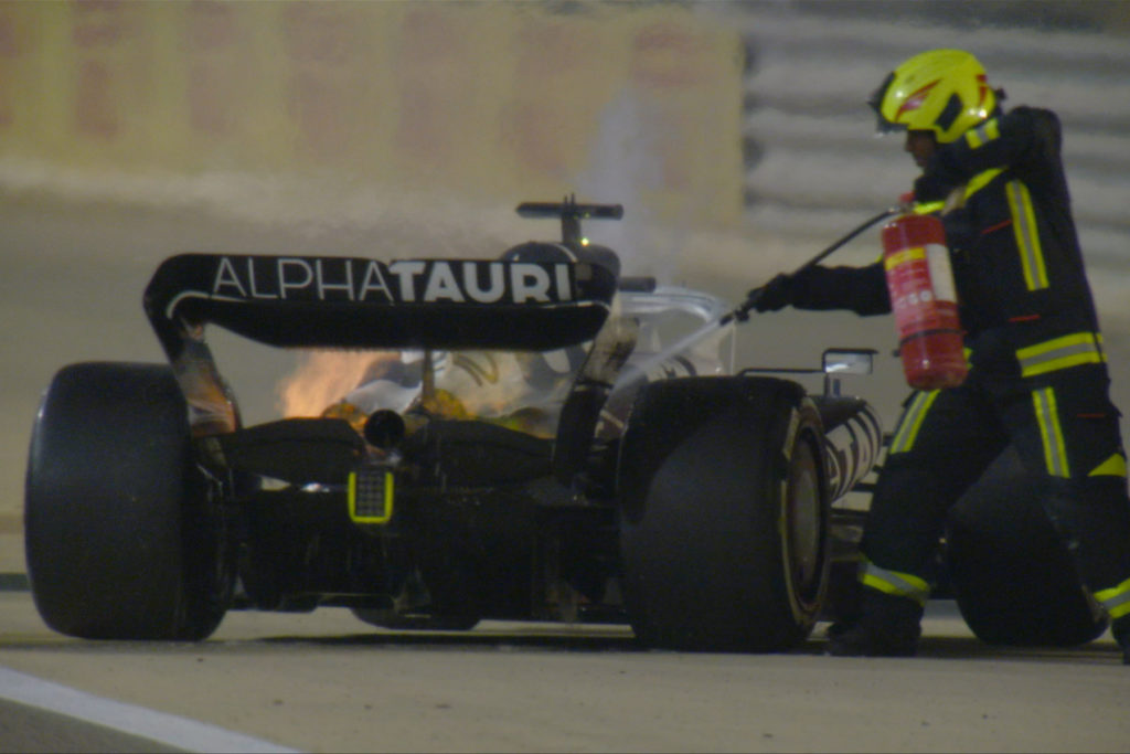 Formel 1 Pierre Gasly Feuer Bahrain GP 2022