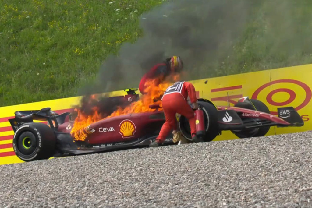 Formel 1 Sainz Ferrari Feuer Spielberg 2022