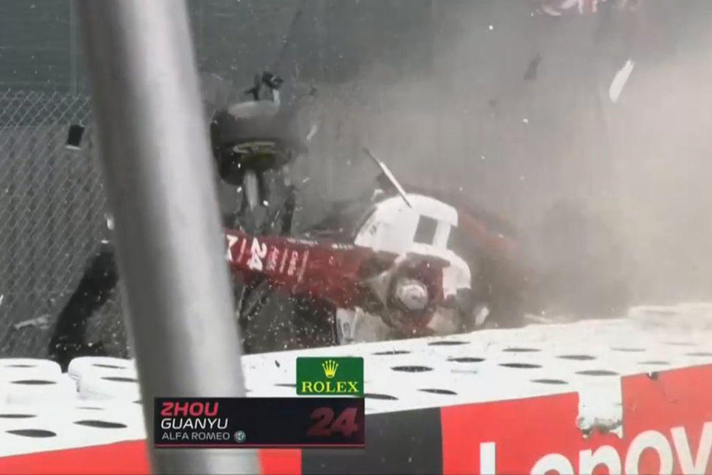 Formel 1 Silverstone Crash Zhou Großbritannien GP 2022