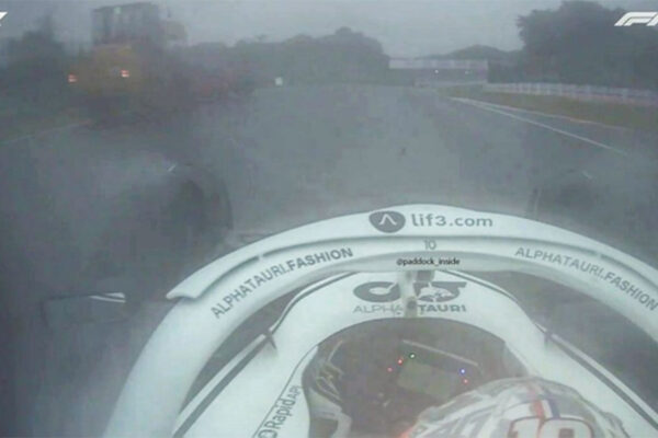 Formel 1 Gasly Traktor Japan 2022