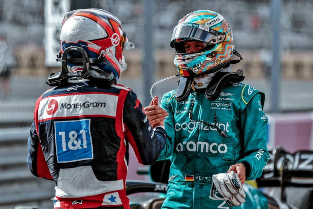 Formel 1 Sebastian Vettel Kevin Magnussen Aston Martin Haas Austin USA 2022