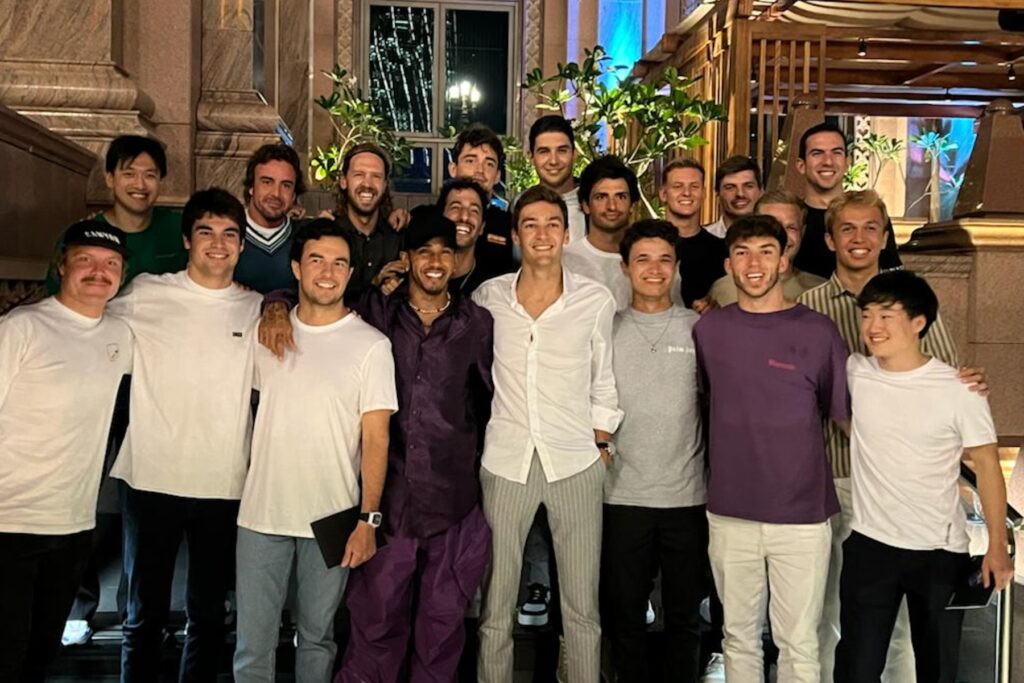 Formel 1 Sebastian Vettel Lewis Hamilton George Russell Fahrer Dinner Abu Dhabi 2022
