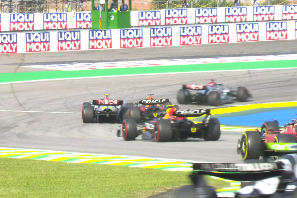 Formel 1 Verstappen Hamilton Crash Brasilien 2022