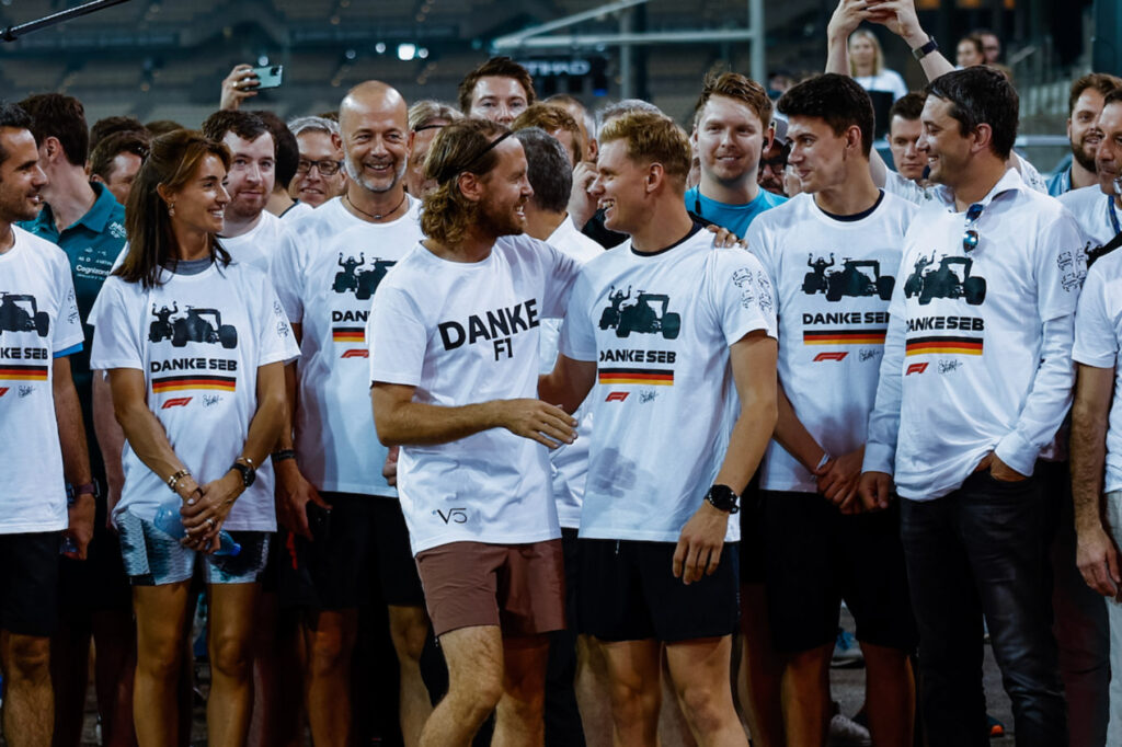 Formel 1 Sebastian Vettel Mick Schumacher Aston Martin Haas Abu Dhabi 2022