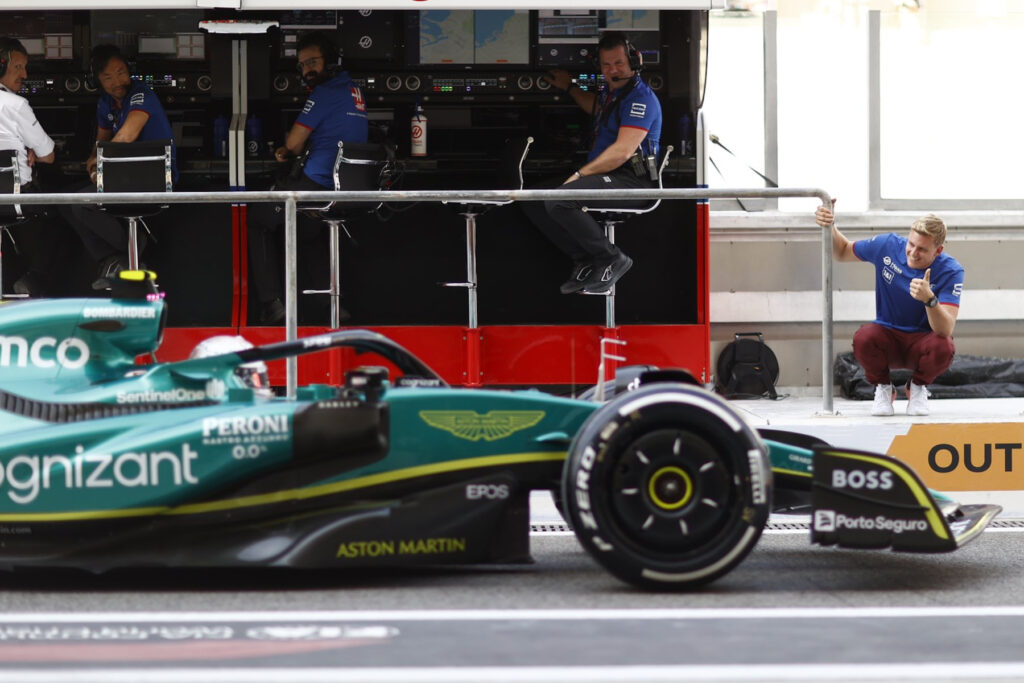 Formel 1 Sebastian Vettel Mick Schumacher Aston Martin Haas Abu Dhabi 2022