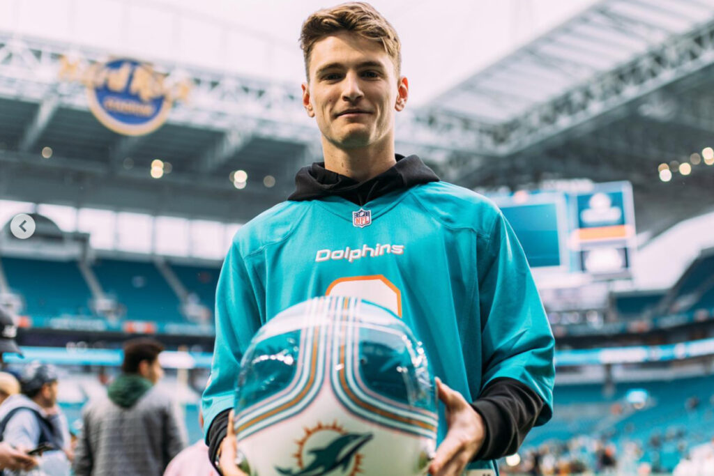 Formel 1 Logan Sargeant Williams Miami Weihnachten 2022