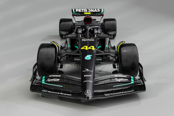 Formel 1 Mercedes W14 neues Auto 2023