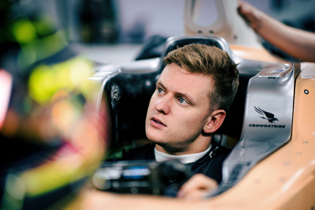 Formel 1 Mick Schumacher Mercedes Sitzprobe 2023