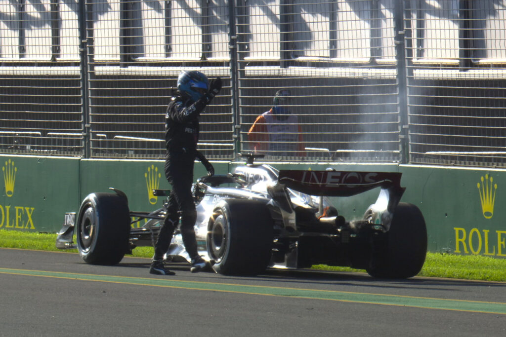 Formel 1 Russel Mercedes Motor Australien 2023 03