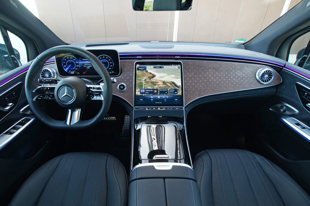 Mercedes-Benz EQE SUV. Credit: Autoren-Union Mobilität/Knödler