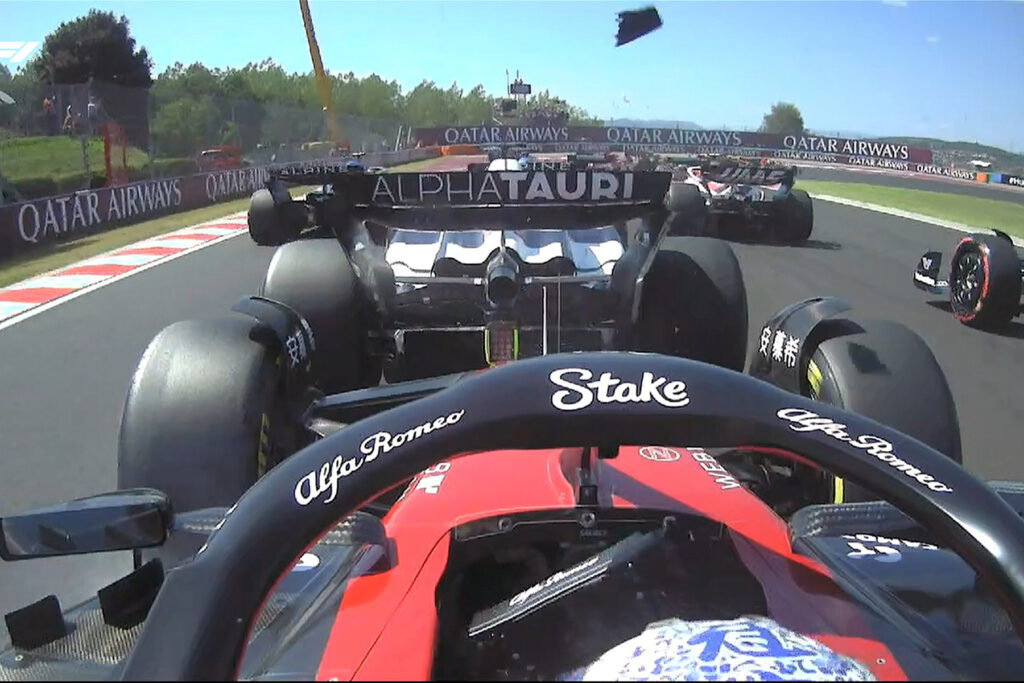 Formel 1 Zhou Ungarn Crash 2023