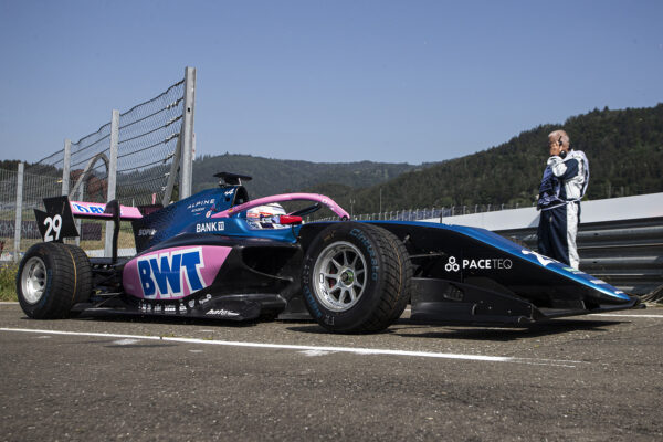 Formel 3 Sophia Flörsch. 2023