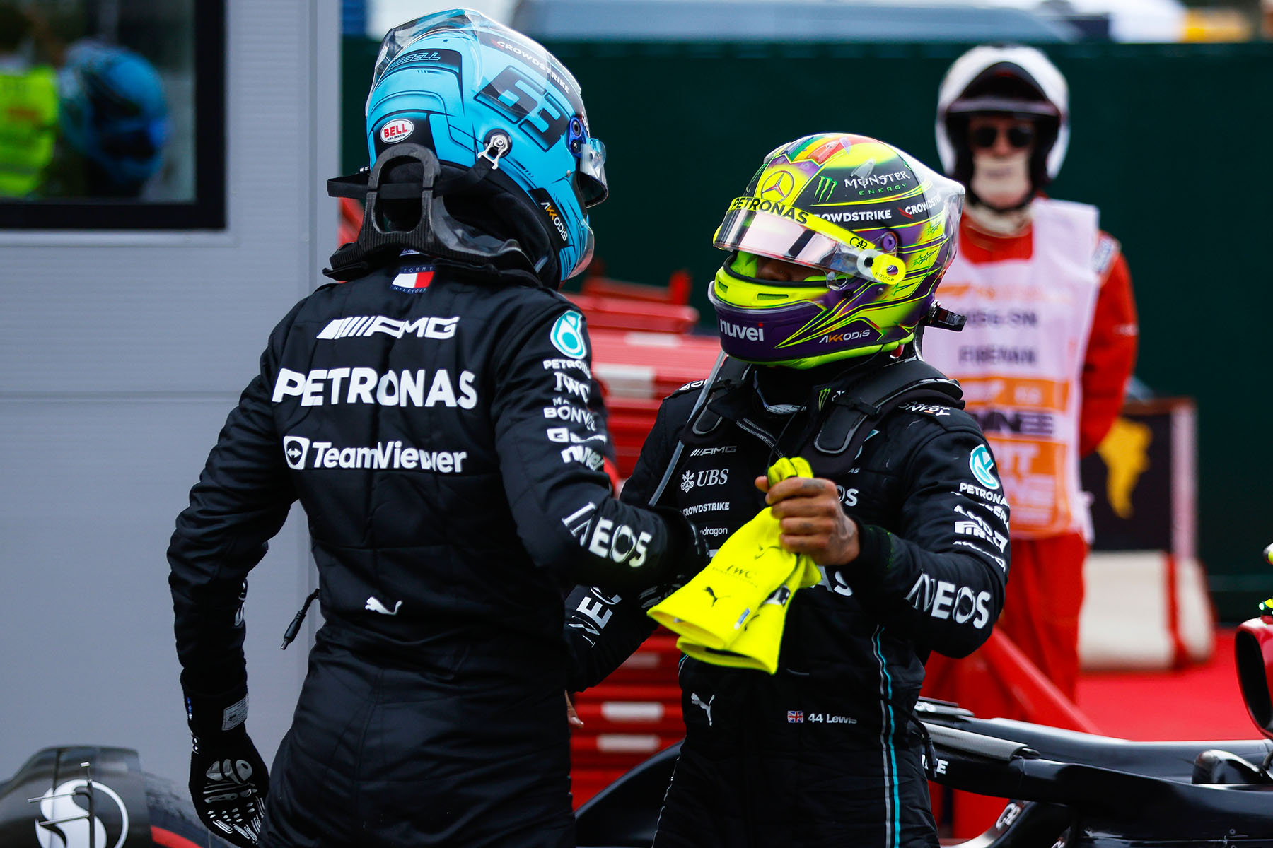 Formel 1 Lewis Hamilton und George Russell Mercedes 2023