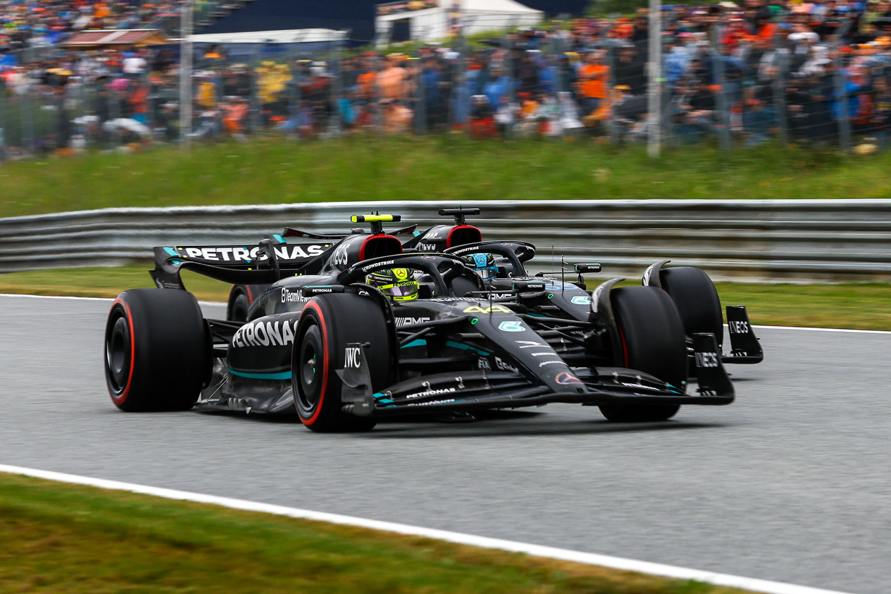 Formel 1 Lewis Hamilton und George Russell Mercedes 2023