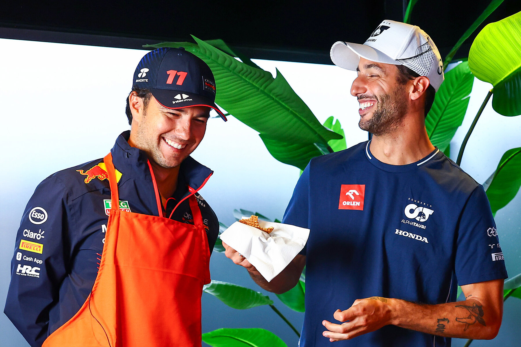 Formel 1 Sergio Perez und Daniel Ricciardo Zandvoort 2023
