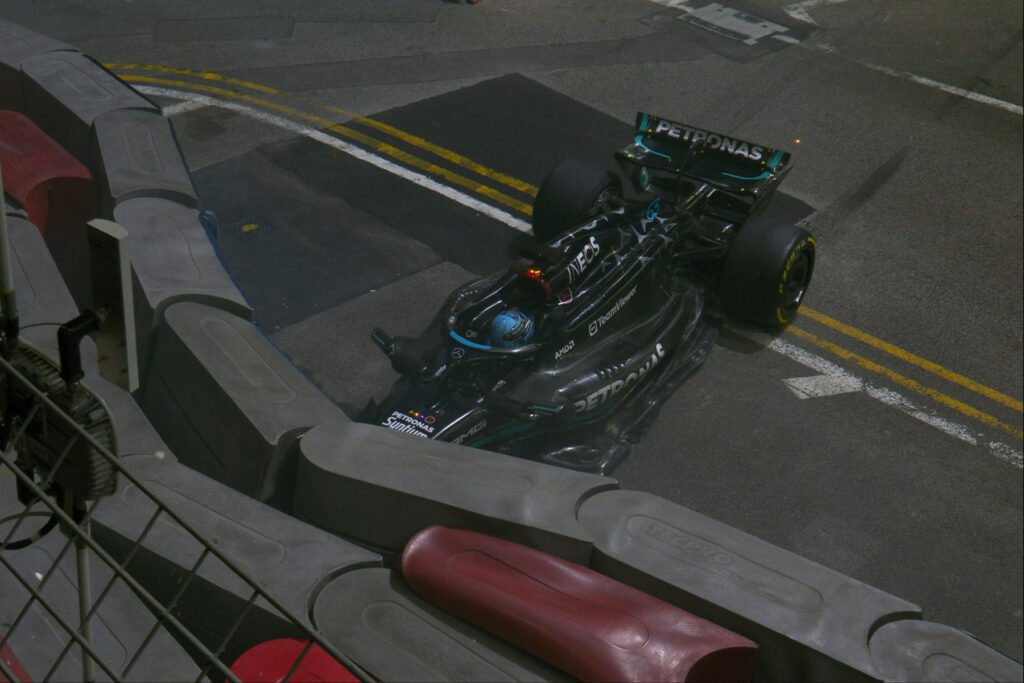 Formel 1 Russell Crash Singapur 2023
