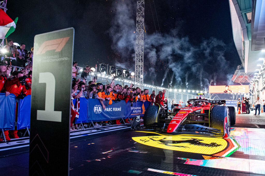 Formel 1 Carlos Sainz jr. Ferrari Singapur 2023