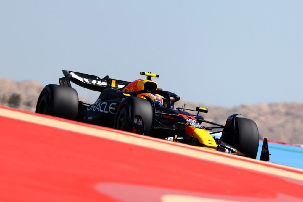 Formel 1 Perez Red Bull Bahrain Test 2024