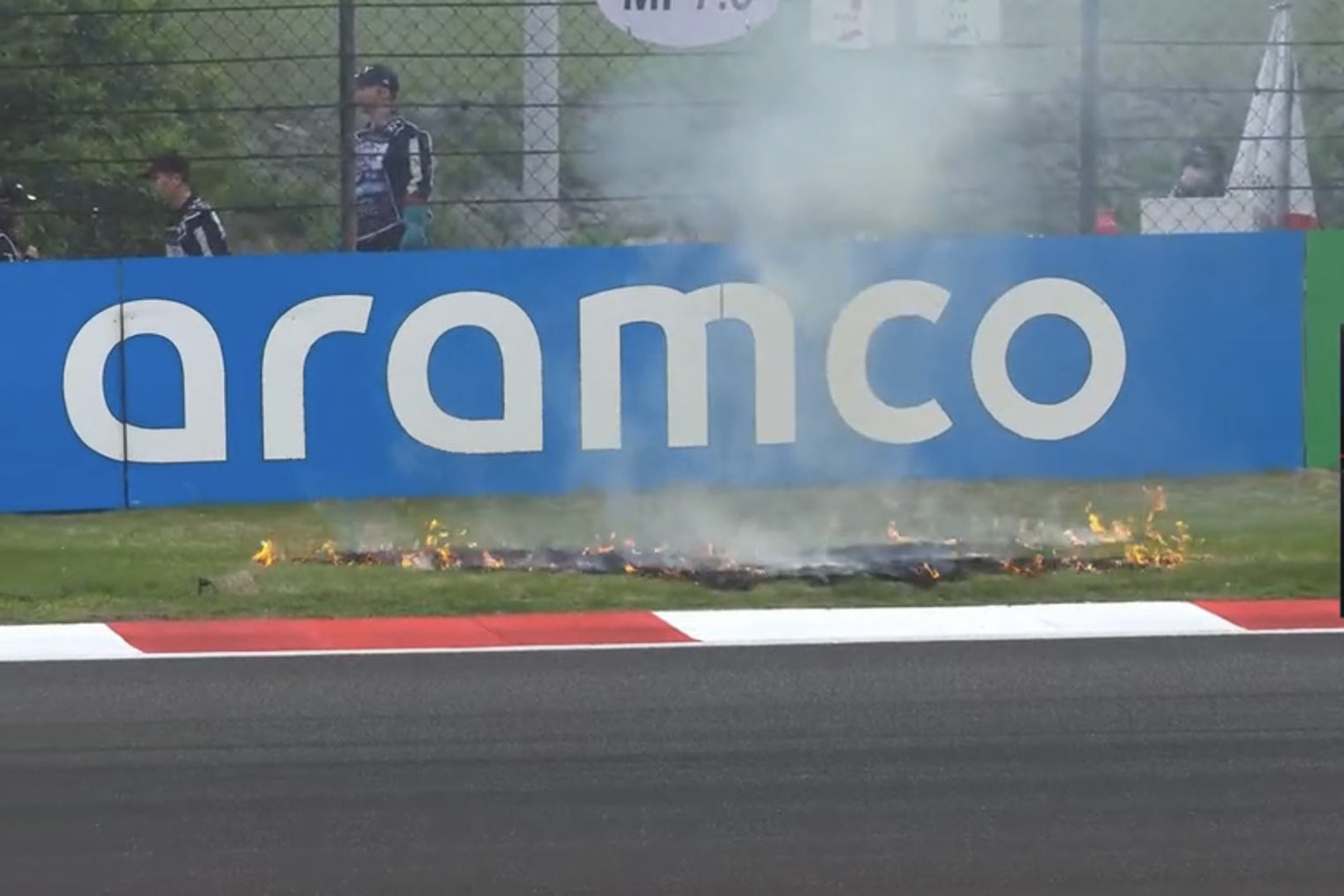 Formel 1 China Grass Feuer 2024