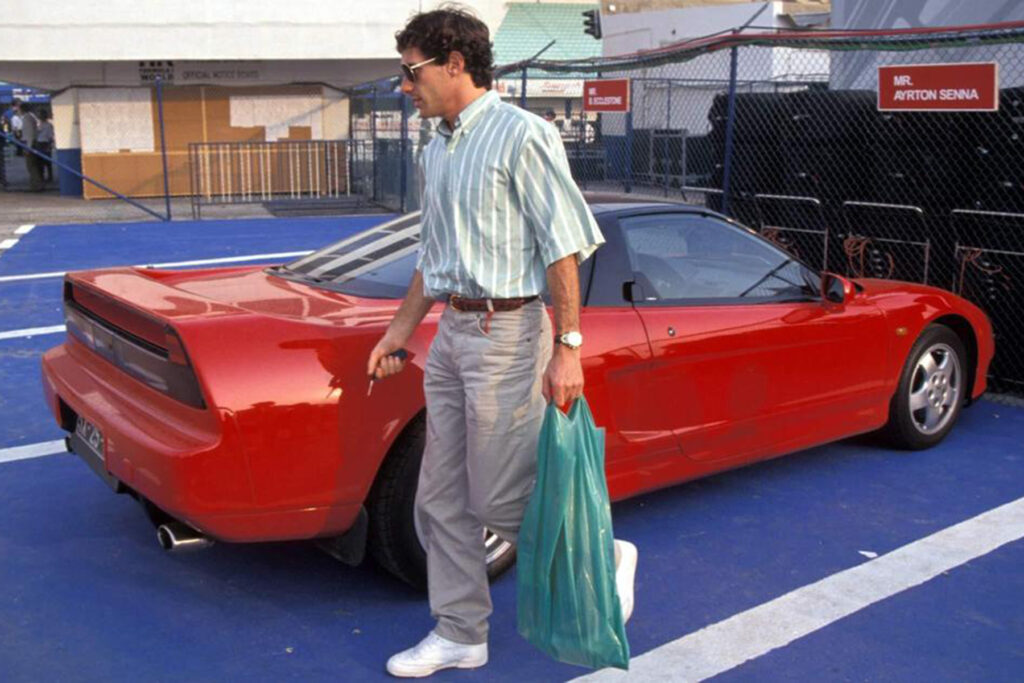 Ayrton Senna und sein Honda NSX. Credit: autotrader.co.uk
