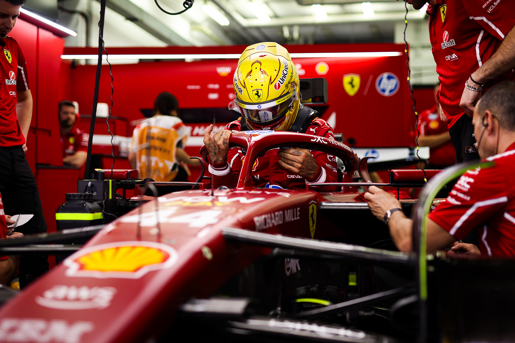 Formel 1 Lewis Hamilton Ferrari Bahrain 2025