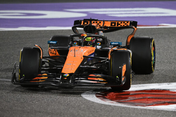 Formel 1 Oscar Piastri McLaren Bahrain 2025