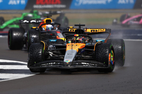 Formel 1 Oscar Piastri vor Max Verstappen McLaren Red Bull Silverstone 2025