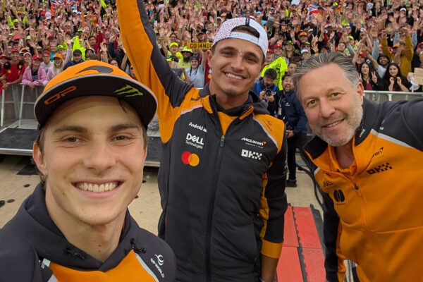 Oscar Piastri Lando Norris und Zak Brown Silverstone 2025