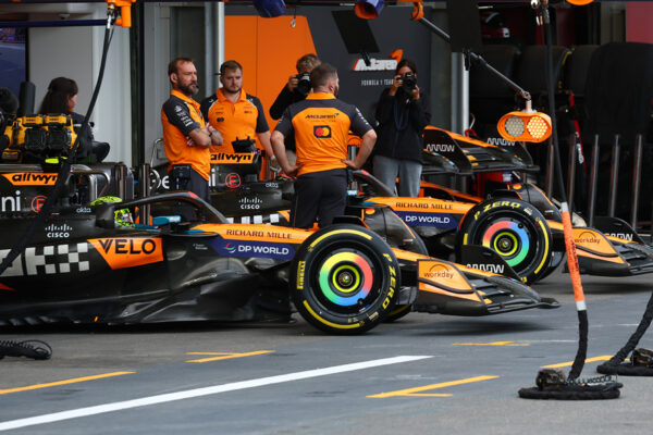 Formel 1 Norris Piastri McLaren Baku Aserbaidschan 2025