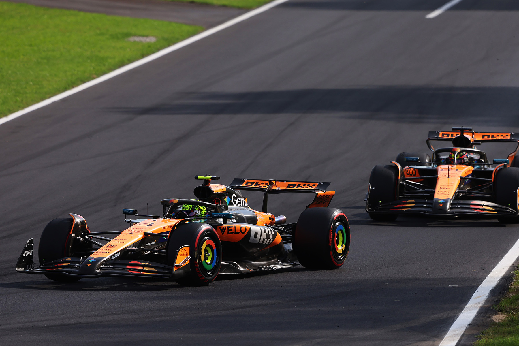 Formel 1 Lando Norris und Oscar Piastri McLaren Monza Italien 2025