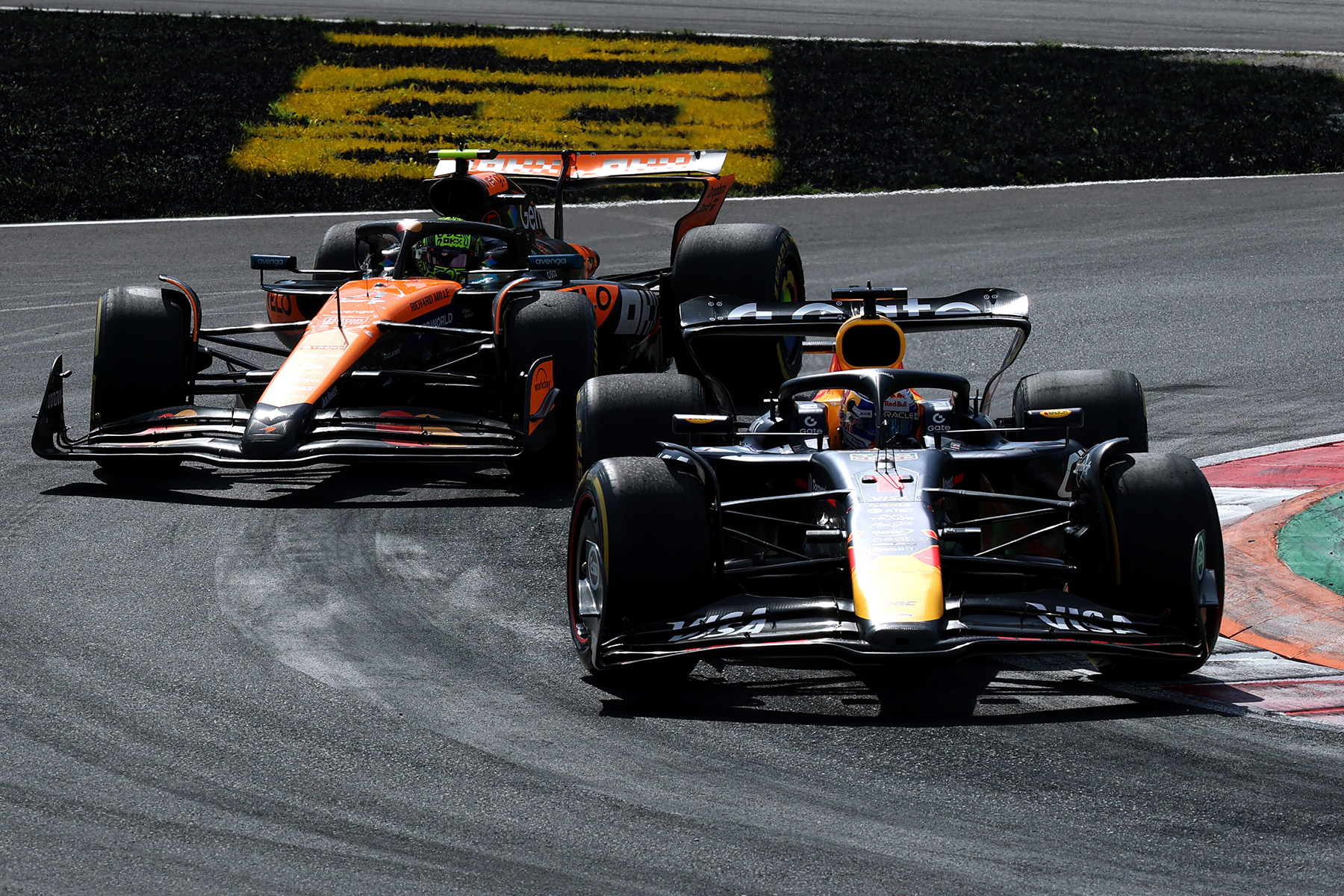 Formel 1 Max Verstappen Red Bull und Lando Norris McLaren Monza Italien 2025