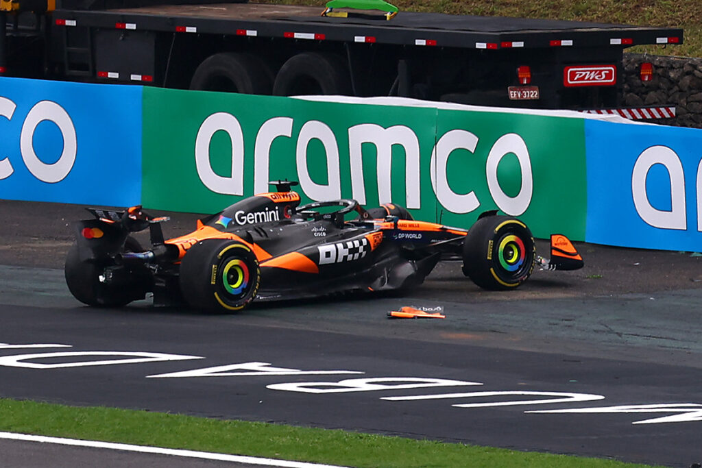 Formel 1 Oscar Piastri McLaren Brasilien Sprint Crash 2025
