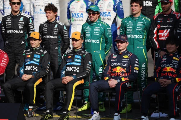 Formel 1 Fahrer Gruppenfoto 2025