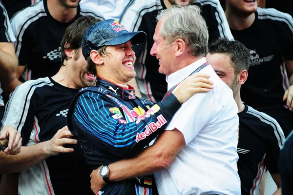 Sebastian Vettel und Helmut Marko, Red Bull, Credit: Red Bull Content Pool
